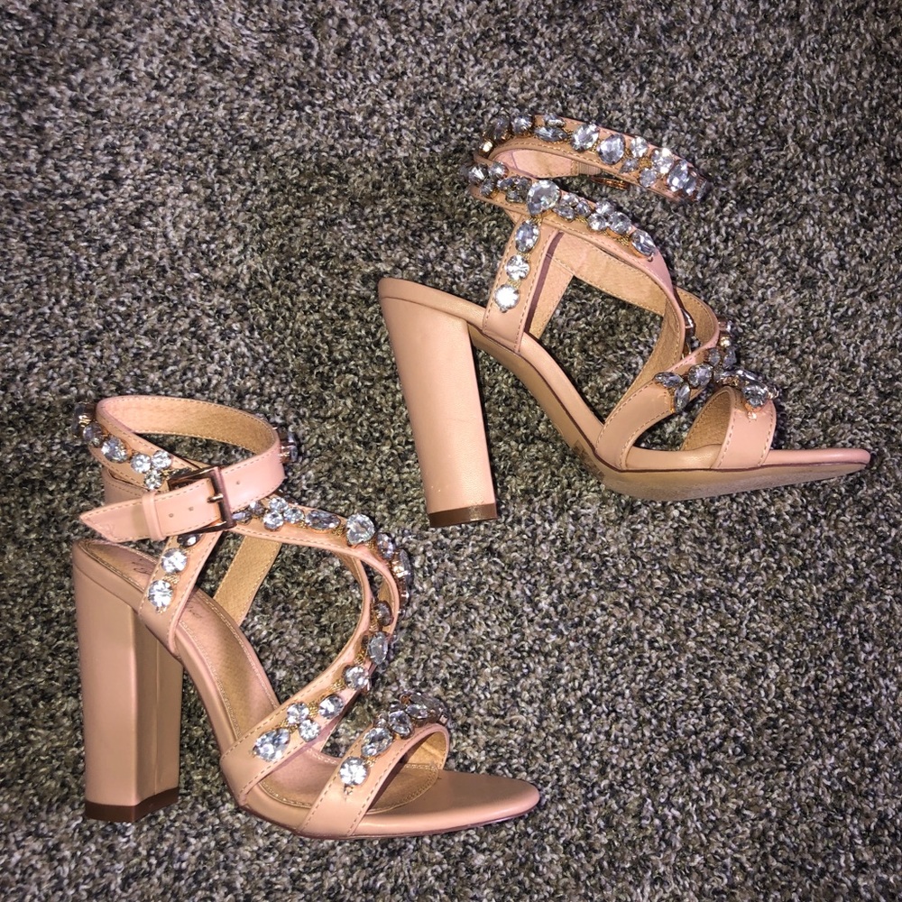 Blush heels 👠